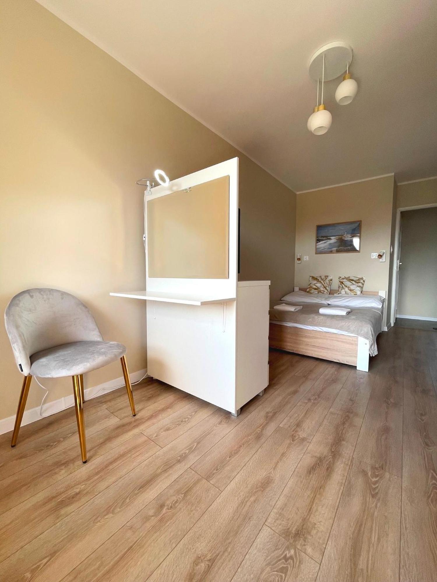 Apartament Konstytucji - Centrum Świnoujście Extérieur photo